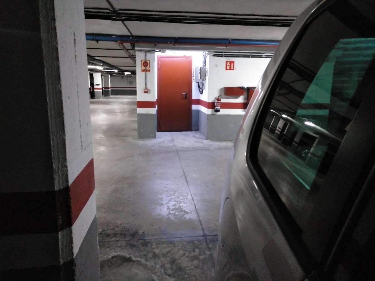 Andramari Tourist Home Parking& Wifi Аморебієта-Ечано Екстер'єр фото